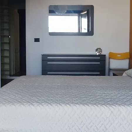 Eur Laurentina Luminoso Fino A 5 Ospiti Apartman